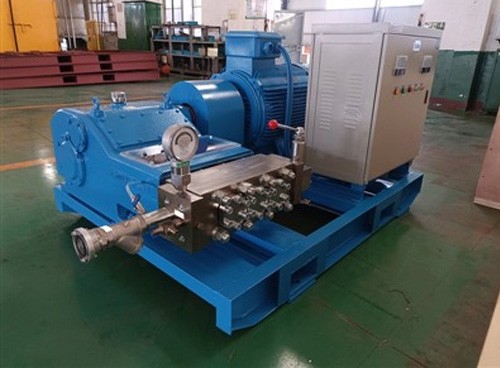 Testing of Water Jet Plunger Pump for Vessel Cleaning
